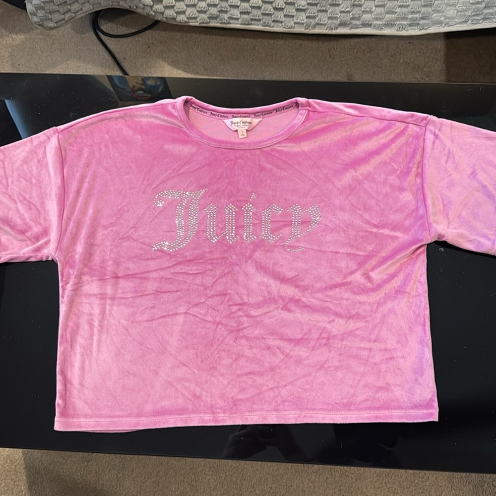Juicy Couture Pink Pajama Set Plush Long-Sleeve Top and Shorts - Picture 2 of 8